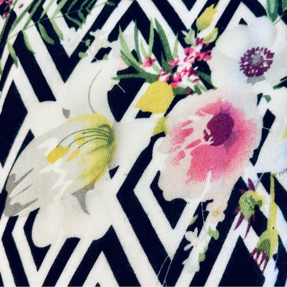 Do Everything in Love Kimono Overpiece Cardigan Black White Diamond Floral Print - Picture 6 of 8